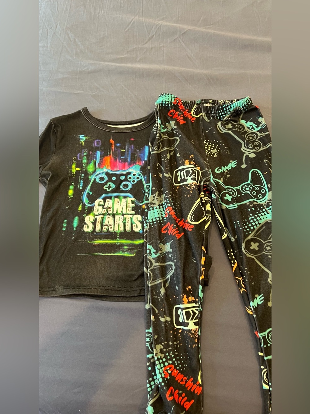 Kids 'Game Starts' Black Graphic Pajama Set size 8 Years